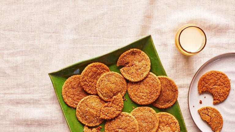 Chewy Molasses Cookies