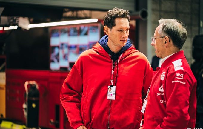 Elkann ‘ne pourrait pas être plus heureux’ de Vasseur chez Ferrari