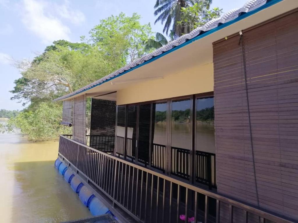 Chalet Terapung Laman Tok Ayah Temerloh, Temerloh, Malaysia