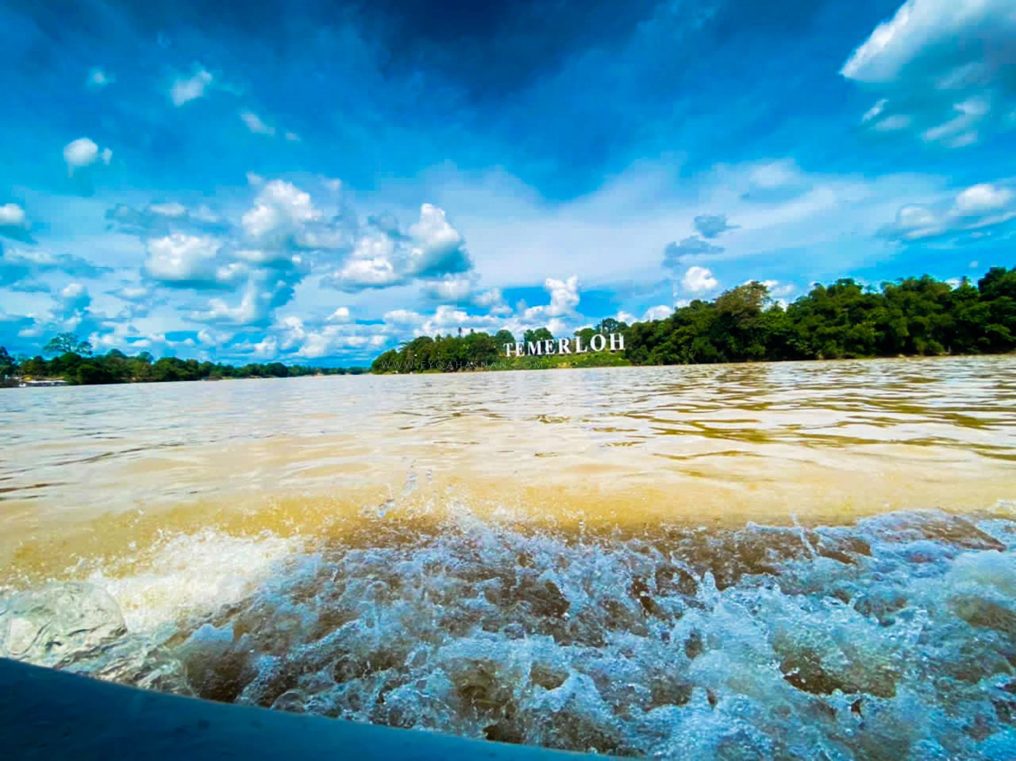 Merentasi Sungai Pahang Dengan River Cruise di Taman Esplanade